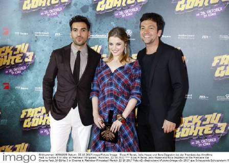 Elyas M Barek Jella Haase and Bora Dagtekin at the Premiere the Cinema Fack JU Göhte 3 in Cinema in Mathäser Filmpalast Munich 22 10 2017 Foto:xD.xBedrosianx xFuturexImage