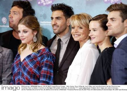 Jella Haase Elyas M Barek Uschi Glass and Lena Schömann at the Premiere the Cinema Fack JU Göhte 3 in Cinema in Mathäser Filmpalast Munich 22 10 2017 Foto:xD.xBedrosianx xFuturexImage