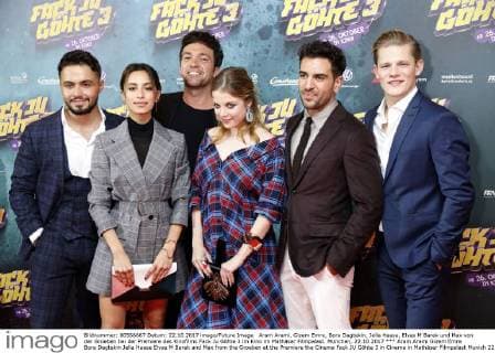Aram Arami Gizem Emre Bora Dagtekin Jella Haase Elyas M Barek and Max from the Groeben at the Premiere the Cinema Fack JU Göhte 3 in Cinema in Mathäser Filmpalast Munich 22 10 2017 Foto:xD.xBedrosianx xFuturexImage