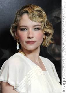 October 23, 2017 - Hollywood, California, U.S. - Haley Bennett attends The Los Angeles Premiere of Thank You For Your Service held at the Regal L.A. Live in Los Angeles, California on October23, 2017. 2017 Hollywood U.S. - ZUMAl86_ 20171023_zaf_l86_016 Copyright: xDavexLongendykex