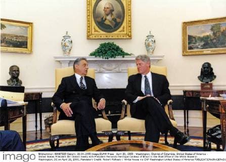 April 20, 1995 - Washington, District of Columbia, United States of America - United States President Bill Clinton meets with President Fernando Henrique Cardoso of Brazil in the Oval Office of the White House in Washington, DC on April 20, 1995..Mandatory Credit: Robert McNeely White House via CNP Washington United States of America - ZUMAs152 19950420_zaa_s152_001 Copyright: xRobertxMcneelyx