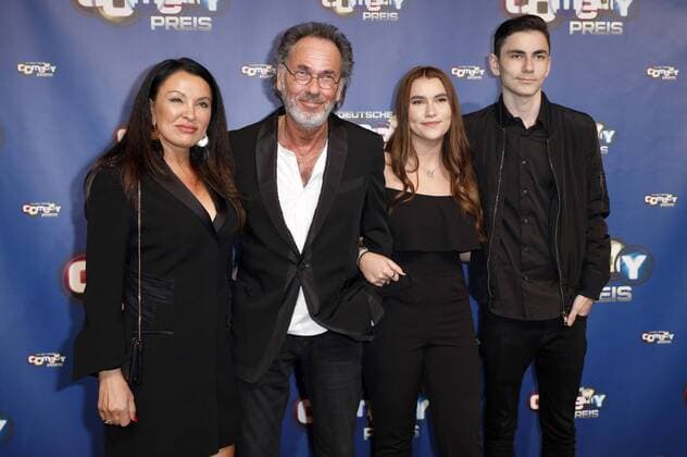 Hugo Egon Balder with Girlfriend Elena and Children at the award Ceremony the 21 German Comedypreises 2017 in the Brainpool Studios Cologne 24 10 2017 Foto:xC.xHardtx xFuturexImage