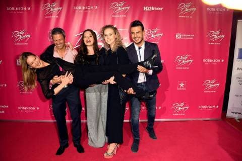 the Actor the RTL Series under us Jens Hajek Antonia Michalsky Pauline Angert hold Astrid , at 26 10 2017 in Cologne to German premiere the Musical Dirty Dancing