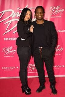 Mola Adebisi , with Girlfriend Jo Anne , at 26 10 2017 in Cologne to German premiere the Musical Dirty Dancing