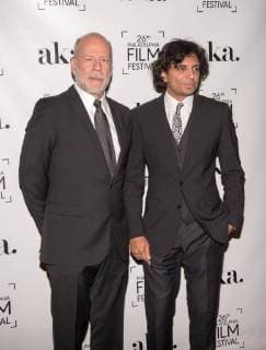 October 26, 2017 - Philadelphia, Pennsylvania, U.S - Actor, BRUCE WILLIS and Director, M NIGHT SHYAMALAN, at the Lumiere Celebration gala where Willis was awarded the 2nd annual Lumiere award at the 26th Philadelphia Film Festival in Philadelphia PA Philadelphia U.S. - ZUMArf1_ 20171026_zaf_rf1_017 Copyright: xRickyxFitchettx