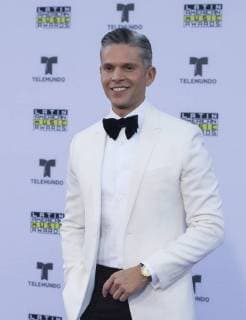 Venezuelan TV character Rodner Figeroa pose while arrives at the 2017 Latin American Music Awards in Hollywood, California, USA, 26 October 2017. Latin American Awards 2017 !ACHTUNG: NUR REDAKTIONELLE NUTZUNG!  Copyright: xSaalikxKhanx YCP01 20171027-636446803479119426