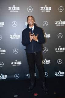 American stage actor Ray Fisher poses as he arrives on the red carpet for the movie Justice League in Beijing, China, 26 October 2017. Gal Gadot, Ben Affleck, and Henry Cavill team up to endorse film Justice League in Beijing  pbu701196_34