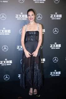 BEIJING, CHINA - OCTOBER 26: Actress Gal Gadot attends Justice League premiere at 798 Art Zone on October 26, 2017 in Beijing, China.  Copyright: xVCGx CFP111130869977