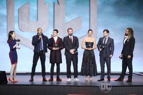 BEIJING, CHINA - OCTOBER 26: (2nd L - R) Actors Ray Fisher, Ezra Miller, Ben Affleck, Gal Gadot, Henry Cavill and Jason Momoa attend Justice League premiere at 798 Art Zone on October 26, 2017 in Beijing, China.  Copyright: xVCGx CFP111130869993