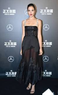 BEIJING, CHINA - OCTOBER 26: Actress Gal Gadot attends Justice League premiere at 798 Art Zone on October 26, 2017 in Beijing, China.  Copyright: xVCGx CFP111130872854