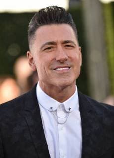 Jorge Bernal arrives for the Latin American Music Awards 2017 at Hollywood s Dolby Theatre in Los Angeles on October 26, 2017.  LAP20171026845 CHRISTINExCHEW