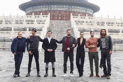 (From left) American film producer Charles Roven, stage actor Ray Fisher, actor and singer Ezra Miller, actor and director Ben Affleck, Israeli actress and model Gal Gadot, British actor Henry Cavill, and American actor and model Jason Momoa pose for photos as they visit the Temple of Heaven in heavy smog in Beijing, China, 27 October 2017. Gal Gadot leads co-stars of movie Justice League to visit Temple of Heaven in heavy smog in Beijing  pbu701405_17