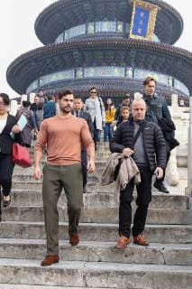 British actor Henry Cavill, left, visits the Temple of Heaven in heavy smog in Beijing, China, 27 October 2017. Gal Gadot leads co-stars of movie Justice League to visit Temple of Heaven in heavy smog in Beijing  pbu701405_28