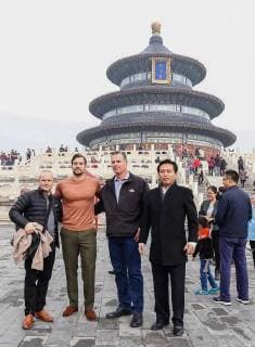 British actor Henry Cavill, second left, poses for photos with fans as he visits the Temple of Heaven in heavy smog in Beijing, China, 27 October 2017. Gal Gadot leads co-stars of movie Justice League to visit Temple of Heaven in heavy smog in Beijing  pbu701405_30