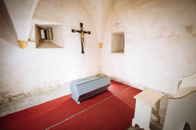 Fourteen Saints 131016 210 Anniversary the Battle at Jena Finally appreciated collected Bones the Killed find in Crypt theirs worthy last Stillness in Picture the Bones in Coffin in the Sanctuary