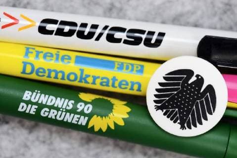 Pen the Parties CDU CSU FDP and Alliance 90 the Greens Symbolic image Jamaica Coalition ** NUR FUER REDAKTIONELLE ZWECKE ** EDITORIAL USE ONLY **