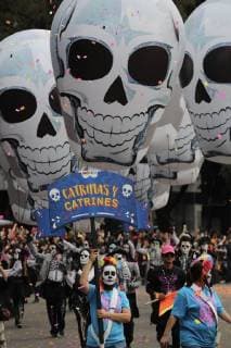 October 28 2017 EUM20171028NAC11 JPG CIUDAD DE MEXICO TraditionsTradiciones Dia de Muertos Aspectos del Desfile del Dia de Muertos 28 de octubre de 2017 Foto Agencia EL UNIVERSALJuan Carlos ReyesJMA  - ZUMAu78_ 20171028_zaf_u78_091 Copyright: xElxUniversalx