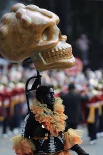 October 28 2017 EUM20171028NAC21 JPG CIUDAD DE MEXICO TraditionsTradiciones Dia de Muertos Aspectos del Desfile del Dia de Muertos 28 de octubre de 2017 Foto Agencia EL UNIVERSALJuan Carlos ReyesJMA  - ZUMAu78_ 20171028_zaf_u78_101 Copyright: xElxUniversalx