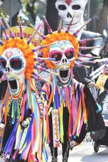 October 28, 2017 - Mexico City, Mexico, Mexico - People are seen participate during the traditional Skulls Parade as part of Day of the Dead celebrations at Reforma Avenue on 28 October, 2017 in Mexico City, Mexico Mexico City Mexico  - ZUMAn230 20171028_zaa_n230_617 Copyright: xCarlosxTischlerx