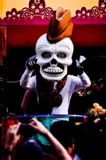 October 28, 2017 - Mexico City, Mexico - Parade of mobile offerings, are part of the Day of the Dead festivities that took place in Mexico City. Mexico City Mexico - ZUMAl109 20171028_shg_l109_801 Copyright: xOmarxLopezx