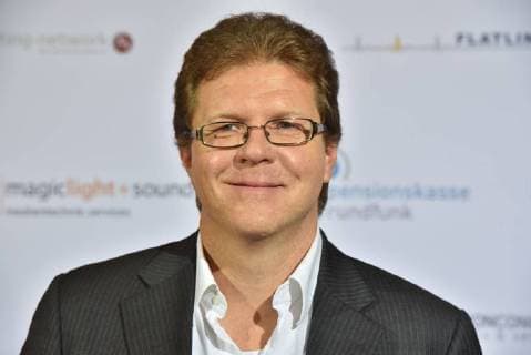 the Journalist Dr Christian Pieces received Prize Television Journalism the Story in first the Scandal at 28 10 2017 in Cologne at the award Ceremony from Awards to Television professionals all Trades through the German Academy for Television daff to 5 times will here outstanding Benefits at the Production German Television programmes appreciated