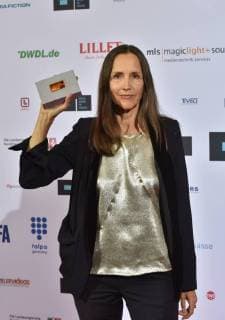 Gabriele Binder received Prize for Costume picture for the Dasslers – Pioneers Brothers and Rivals at 28 10 2017 in Cologne at the award Ceremony from Awards to Television professionals all Trades through the German Academy for Television daff to 5 times will here outstanding Benefits at the Production German Television programmes appreciated