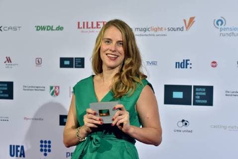 set designer Myrna Drews received Prize for Hedda at 28 10 2017 in Cologne at the award Ceremony from Awards to Television professionals all Trades through the German Academy for Television daff to 5 times will here outstanding Benefits at the Production German Television programmes appreciated