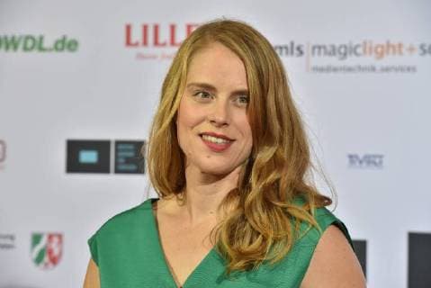 set designer Myrna Drews received Prize for Hedda at 28 10 2017 in Cologne at the award Ceremony from Awards to Television professionals all Trades through the German Academy for Television daff to 5 times will here outstanding Benefits at the Production German Television programmes appreciated