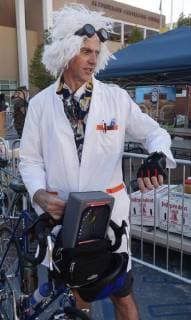 October 29, 2017 - U.S. - ASEC -- Dan Long dressed as Doc Brown of Back to the Future spoofs the movie as he checks his watch during the Day of the Tread bike ride at the Civic Plaza on Sunday, October 29, 2017. U.S. - ZUMAab1_ 20171029_zaf_ab1_004 Copyright: xGregxSorberx