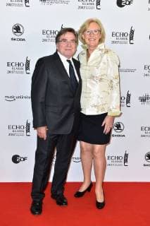 Elmar Wepper and his Wife Anita at the award Ceremony of Echo Classical at 29 10 2017 in Hamburg Echo Classical 2017 in Hamburg