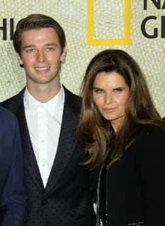 Los Angeles, CA, U.S. - 30 October 2017 - Los Angeles, California - Patrick Schwarzenegger and Maria Shriver. National Geographic The Long Road Home Premiere held at Royce Hall in UCLA in Los Angeles. Photo Credit: AdMedia Los Angeles U.S. - ZUMAa123 20161030_zaa_a123_481 Copyright: xAdmediax