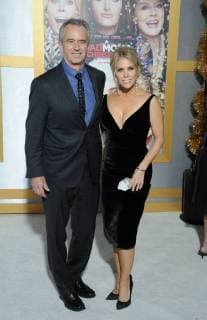 October 30, 2017 - Hollywood, California, U.S. - Robert F. Kennedy, Jr., Cheryl Hines attends The Los Angeles Premiere of A Bad Moms Christmas held at the Regency Village Theater in Westwood, California on October 30, 2017. 2017 Hollywood U.S. - ZUMAl86_ 20171030_zaf_l86_065 Copyright: xDavexLongendykex