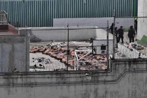 October 30, 2017 - EUM20171030NAC06.JPG.ECATEPEC, Mex., PrisonPenal-Chiconautla.- 30 de octubre de 2017.- Este lunes se reporto una rina en el interior del penal estatal Sergio Garcia Ramirez , conocido popularmente como penal de Chiconautla, al sitio llegaron elementos de la Secretaria de Seguridad del Estado de Mexico para controlar la situacion. Foto: Agencia EL UNIVERSALHugo GarciaRCC.  - ZUMAu78_ 20171030_zaf_u78_022 Copyright: xElxUniversalx