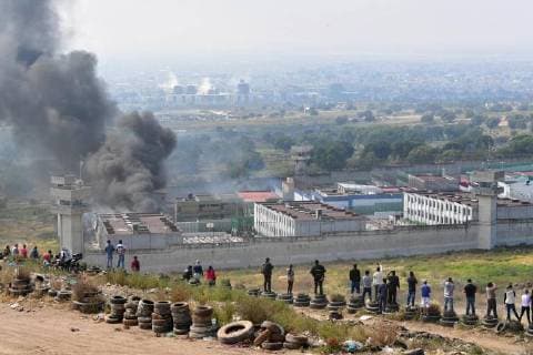 October 30, 2017 - EUM20171030NAC07.JPG.ECATEPEC, Mex., PrisonPenal-Chiconautla.- 30 de octubre de 2017.- Este lunes se reporto una rina en el interior del penal estatal Sergio Garcia Ramirez , conocido popularmente como penal de Chiconautla, al sitio llegaron elementos de la Secretaria de Seguridad del Estado de Mexico para controlar la situacion. Foto: Agencia EL UNIVERSALHugo GarciaRCC.  - ZUMAu78_ 20171030_zaf_u78_025 Copyright: xElxUniversalx