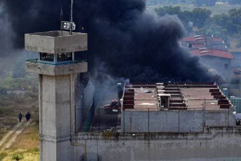 October 30, 2017 - EUM20171030NAC30.JPG .ECATEPEC, Mex. Prison Penal-Chiconautla.- 30 de octubre de 2017.- Este lunes se reporto una rina en el interior del penal estatal Sergio Garcia Ramirez , conocido popularmente como penal de Chiconautla, al sitio llegaron elementos de la Secretaria de Seguridad del Estado de Mexico para controlar la situacion. Foto: Agencia EL UNIVERSAL Hugo Garcia MAVC  - ZUMAu78_ 20171030_zaf_u78_059 Copyright: xElxUniversalx