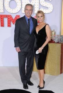 October 30, 2017 - Westwood, CA, U.S. - 30 October 2017 - Westwood, California - Robert F. Kennedy, Jr., Cheryl Hines. A Bad Moms Christmas Los Angeles Premiere held at Regency Village Theater in Westwood. Photo Credit: AdMedia Westwood U.S. - ZUMAa123 20171030_zaa_a123_093 Copyright: xBirdiexThompsonx