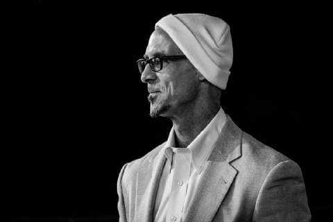October 31, 2017 - Rome, Italy - Chuck Palahniuk walks a red carpet during the 12th Rome Film Fest at Auditorium Parco Della Musica on October 31, 2017 in Rome, Italy. Rome Italy  - ZUMAn230 20171031_zaa_n230_224 Copyright: xLucaxCarlinox
