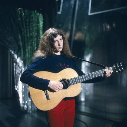 Die deutsche Liedermacherin und Lyrikerin Bettina Wegner, Deutschland 1980er Jahre. German singer and song writer Bettina Wegner, Germany 1980s. UnitedArchives00024736