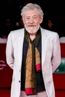 November 1, 2017 - Rome, Italy - Actor Ian McKellen poses on the red carpet as he arrives at the 12th edition of the Rome Film Fest, in Rome, Wednesday, Nov. 1, 2017. Rome Italy  - ZUMAn230 20171101_zaa_n230_338 Copyright: xMassimoxValicchiax