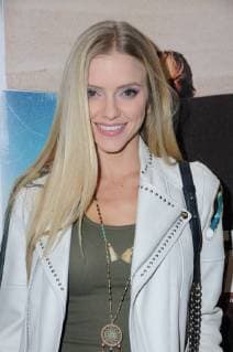 November 1, 2017 - Santa Monica, CA, U.S. - 01 November 2017 - Santa Monica, California - Elle Evans. Bunker77 Los Angeles Premiere held at Aero Theater in Santa Monica. Photo Credit: AdMedia Santa Monica U.S. - ZUMAa123 20171101_zaa_a123_163 Copyright: xBirdiexThompsonx