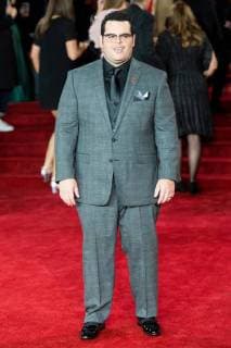 November 2, 2017 - London, London, UK - London, UK. JOSH GAD attends the world film premiere of Murder On The Orient Express. London UK  - ZUMAl94_ 20171102_zaf_l94_116 Copyright: xRayxTangx
