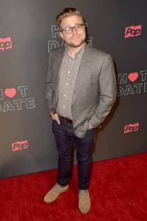 Adam Conover at the Premiere the Pop TV Series Hot Date in Restaurant Estrella WEST Hollywood 02 11 2017 Foto:xD.xStarbuckx xFuturexImage