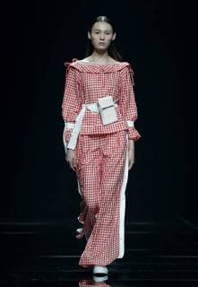 (171103) -- BEIJING, Nov. 3, 2017 -- A model presents a fashion creation during Asahi Kasei Future Star Innovation Award - Ji Feiyue Liu Feng Wan Ning Joint Collection at China Fashion Week S S 2018 in Beijing, capital of China, Nov. 3, 2017. )(zkr) CHINA-BEIJING-FASHION WEEK-XU HUACHENG (CN) ChenxJianli 