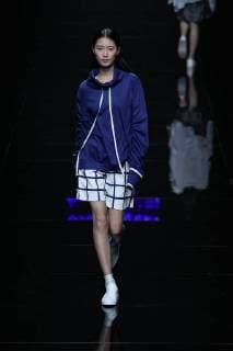 A model displays a new creation at the fashion show of Asahi Kasei Future Star Innovation Award¡ªJi Feiyue Liu Feng Wanning Joint Collection during the China Fashion Week Spring Summer 2018 in Beijing, China, 3 November 2017. Asahi Kasei Future Star Innovation Award¡ªJi Feiyue Liu Feng Wanning Joint Collection show at China Fashion Week Spring Summer 2018  20171103_10736