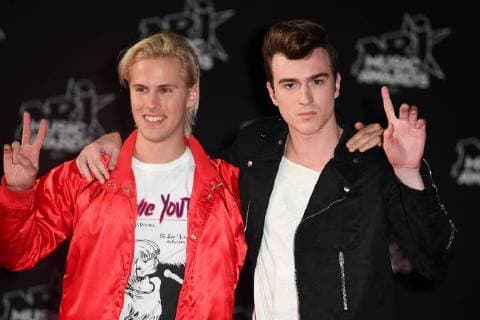 Ofenbach CELEBRITES NRJ Music Awards 2017 Cannes 04 11 2017 LionelUrman Panoramic 