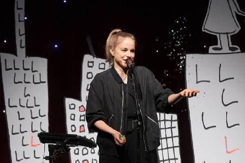 Musician and Poet Juliet Engelmann Rhineland Palatinate the German Musician and Poet Juliet Engelmann is at 05 11 2017 in Koblenz with her New Program Now Baby Poetry and Music on the Stage the Rhine Moselle Hall and is This at the same time on German tour