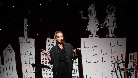 Musician and Poet Juliet Engelmann Rhineland Palatinate the German Musician and Poet Juliet Engelmann is at 05 11 2017 in Koblenz with her New Program Now Baby Poetry and Music on the Stage the Rhine Moselle Hall and is This at the same time on German tour