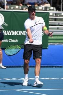 DELRAY BEACH FL NOVEMBER 04 Scott Foley attends the Chris Evert Raymond James Pro Celebrity Tennis Classic at the Delray Beach Tennis Center on November 4 2017 in Delray Beach Florida Copyright: xmpi04x