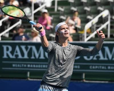 DELRAY BEACH FL NOVEMBER 04 Timothy Olyphant attends the Chris Evert Raymond James Pro Celebrity Tennis Classic at the Delray Beach Tennis Center on November 4 2017 in Delray Beach Florida Copyright: xmpi04x