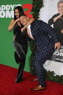 Bilder des Tages WESTWOOD CA NOVEMBER 5 Nikki Bella and John Cena at the premiere of Daddy s Home 2 at the Regency Village Theater in Westwood California on November 5 2017 Copyright: xFayexSadoux